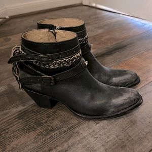 IDYLLWIND by Miranda Lambert Runaway Boots 8 Fringed Distressed Black Brown